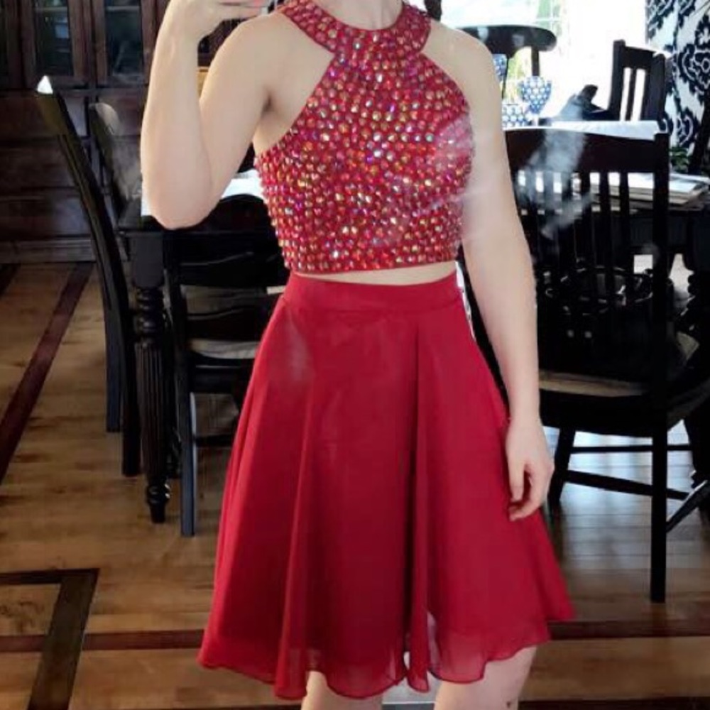BEAUTIFUL HOMECOMING DRESS BRAND NEW!